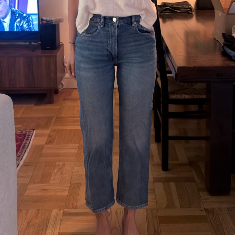 DL1961 Women's Straight Leg Jeans in Medium Blue Wash